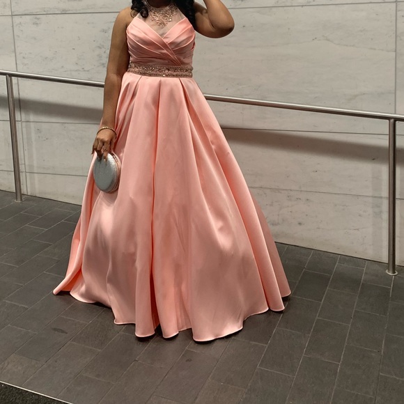 Prom dresses store perimeter mall